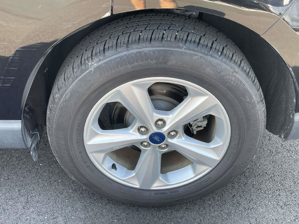 Used 2020 Ford Edge SE FWD image 9