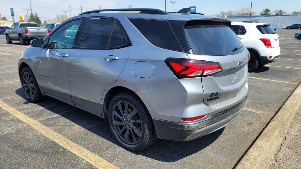 Used 2023 Chevrolet Equinox RS image 4