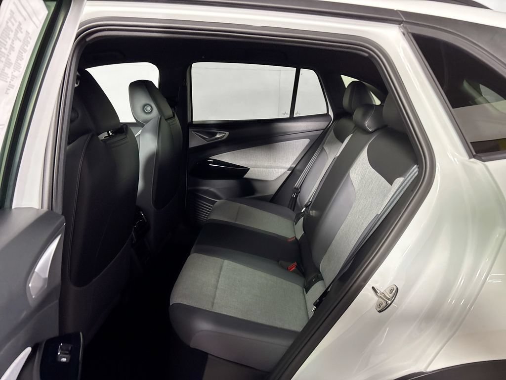 Certified 2024 Volkswagen ID.4 2WD image 21