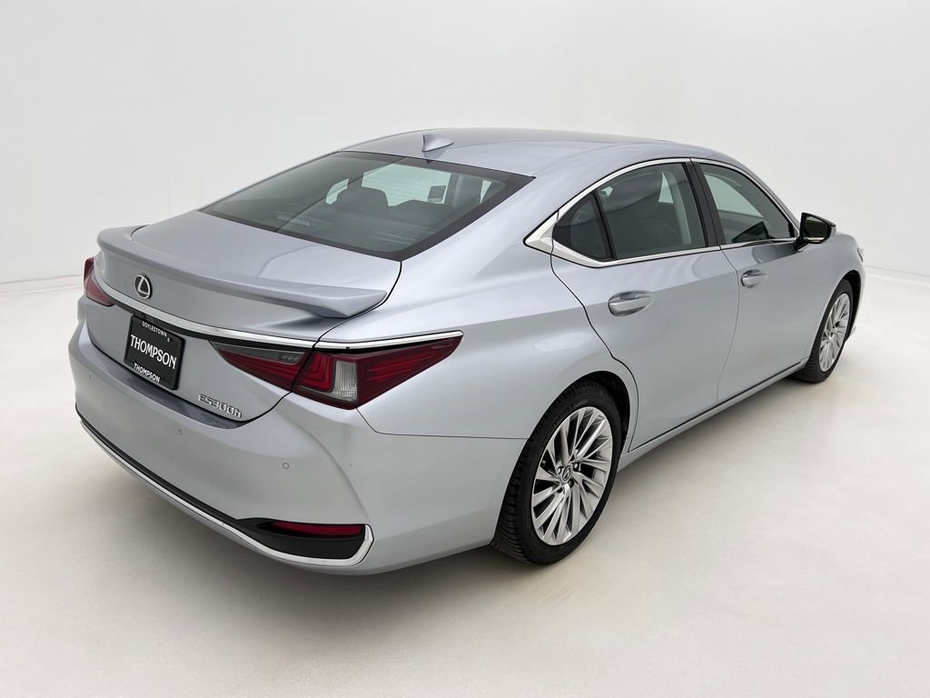 Used 2023 Lexus ES 300h Ultra Luxury image 7