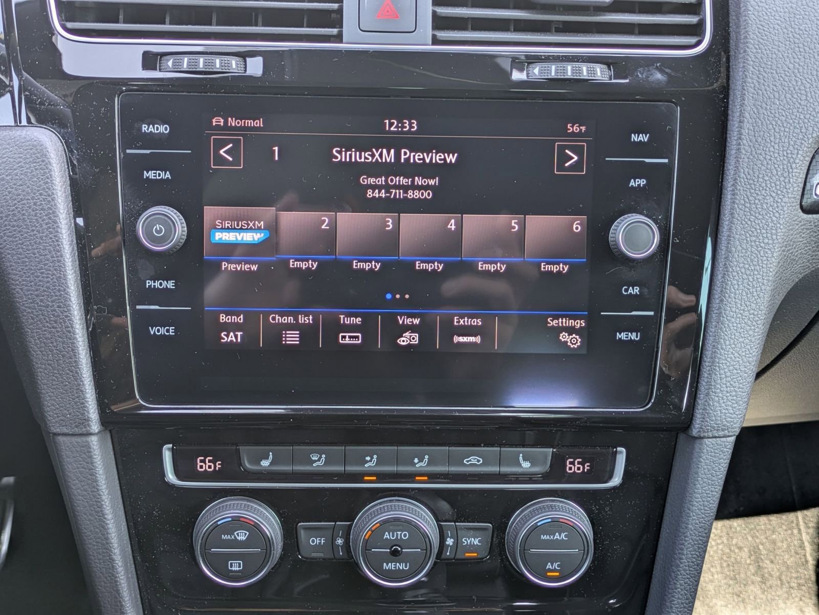 Used 2019 Volkswagen Golf R 4-Door image 12