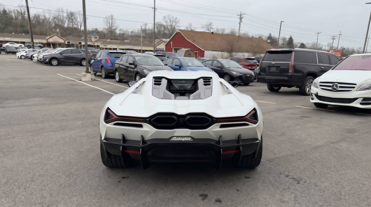 Used 2024 Lamborghini Revuelto AWD/4WD image 4