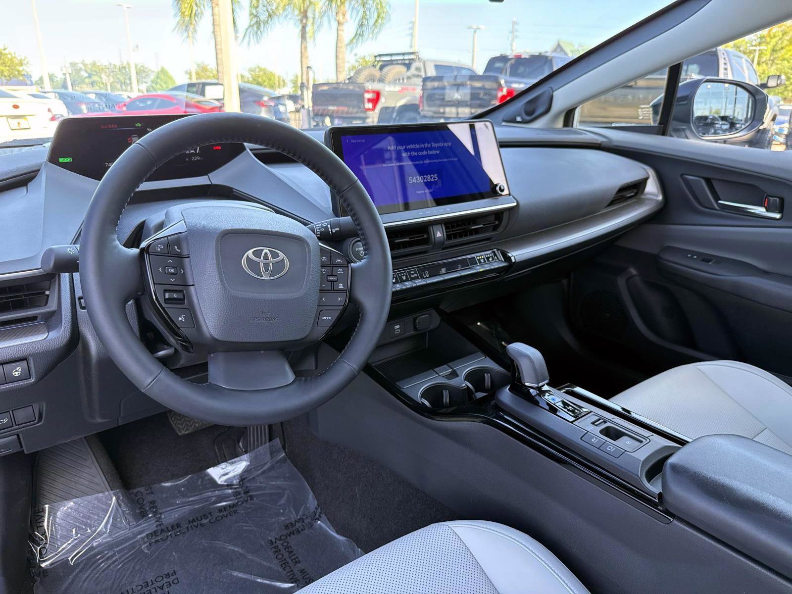 Used 2025 Toyota Prius Limited w/ Limited Premium Package FWD image 17