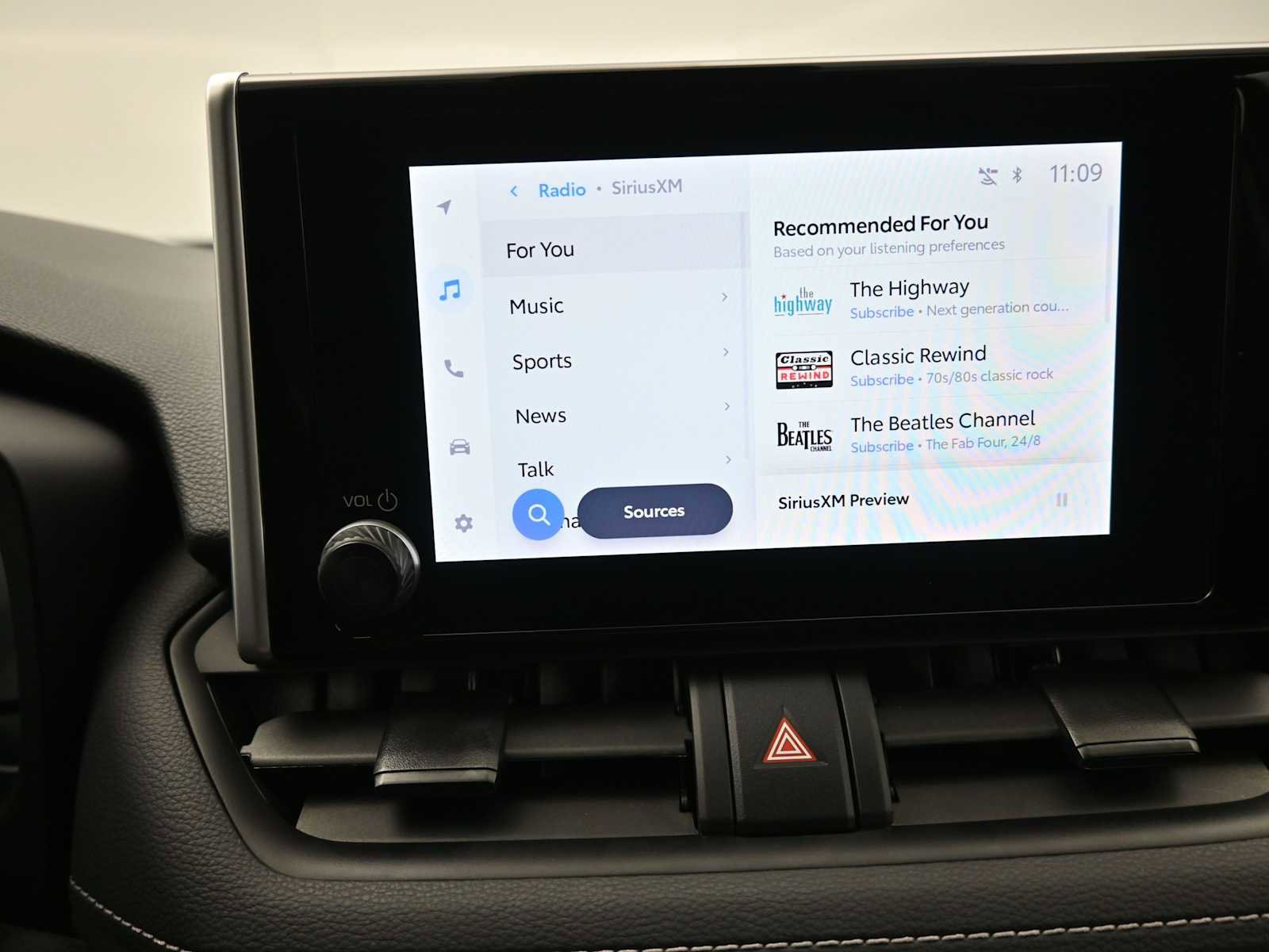 Used 2024 Toyota RAV4 AWD Hybrid image 16