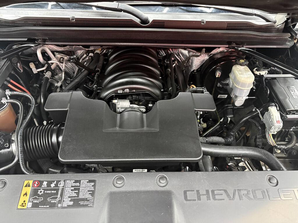 Used 2018 Chevrolet Suburban Premier image 26