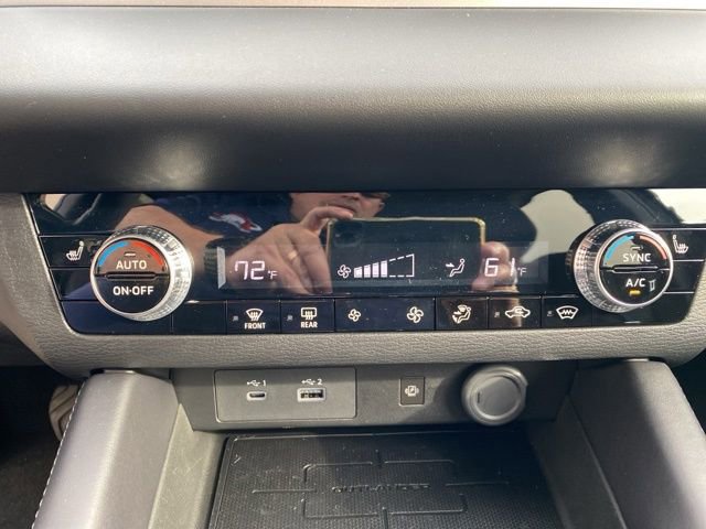 New 2025 Mitsubishi Outlander SE image 27