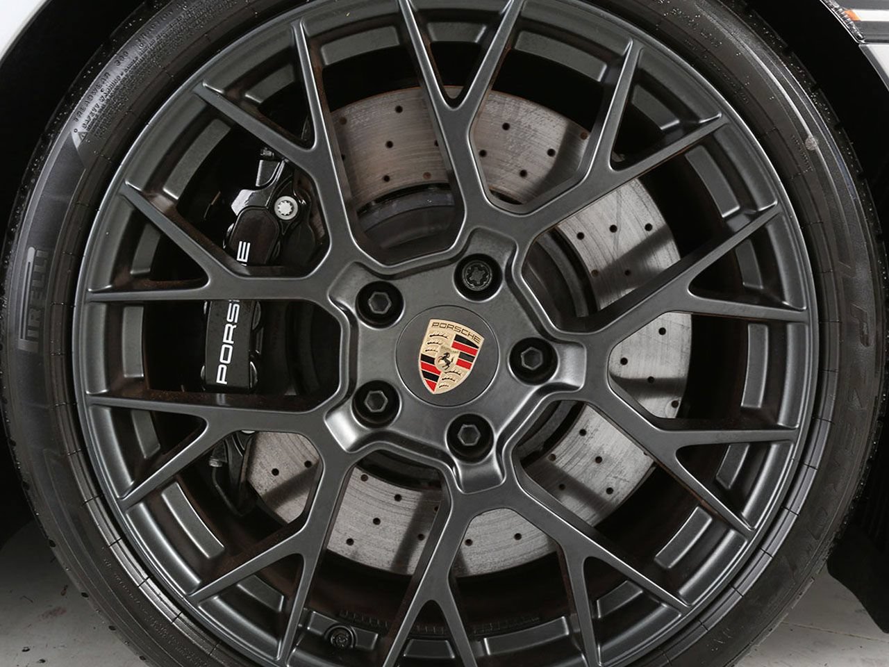 Used 2025 Porsche 911 Carrera GTS RWD image 17