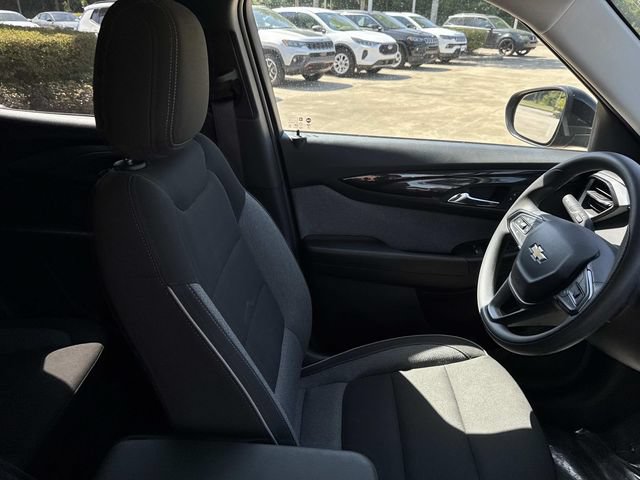 Used 2025 Chevrolet TrailBlazer LT FWD image 16