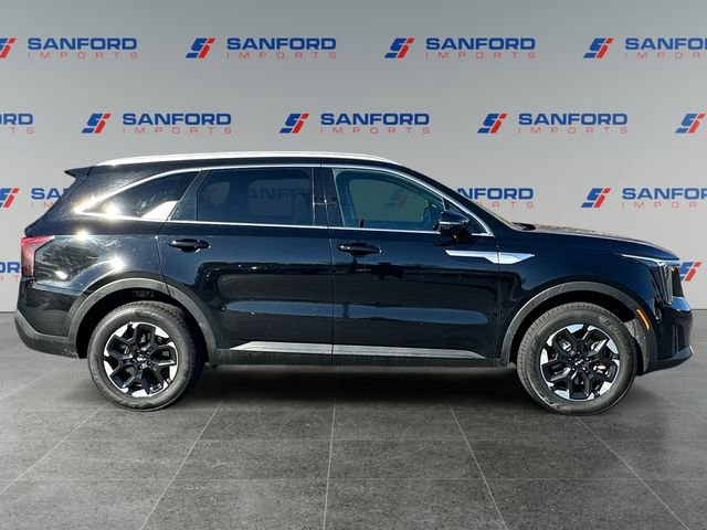 Used 2024 Kia Sorento S image 6