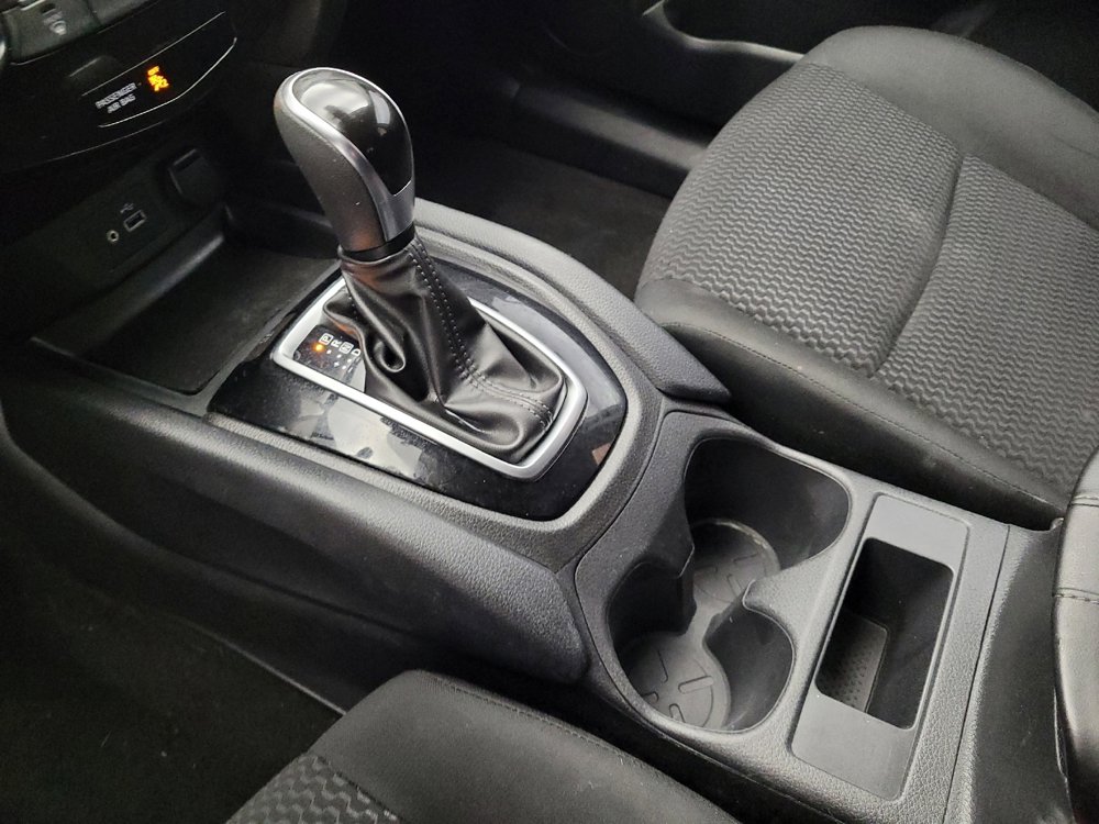 Used 2021 Nissan Rogue Sport S image 26