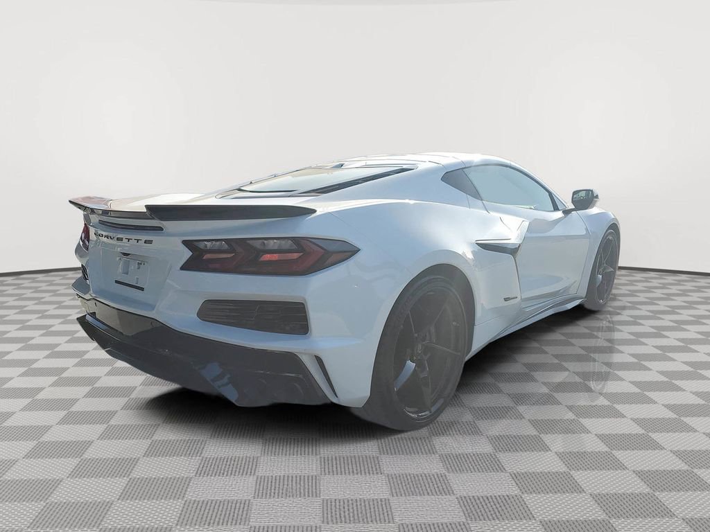 New 2026 Chevrolet Corvette E-Ray image 3