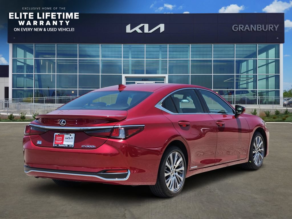 Used 2020 Lexus ES 300h w/ Premium Package FWD image 5