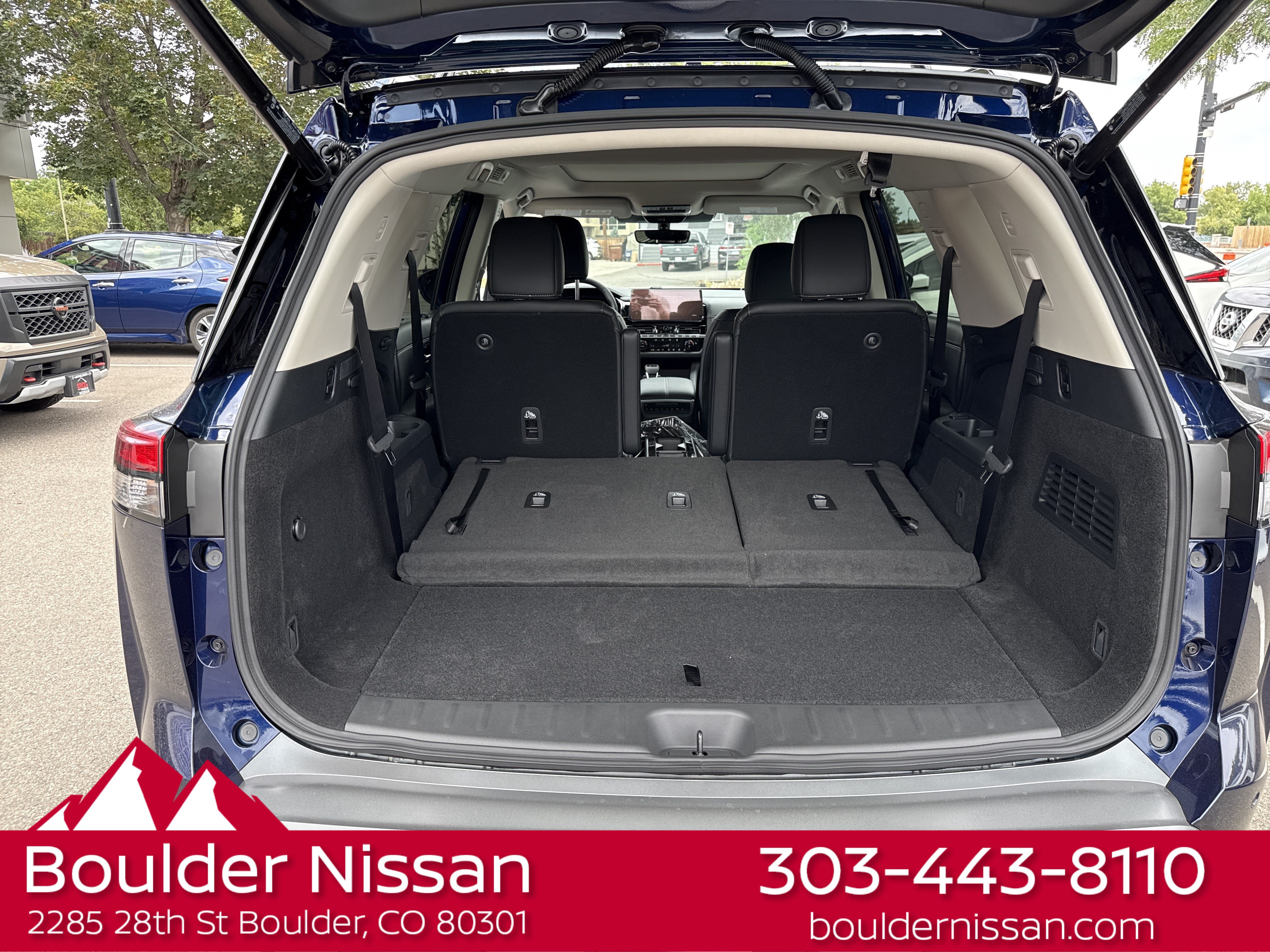 New 2026 Nissan Pathfinder SL w/ SL Premium Package AWD/4WD image 11