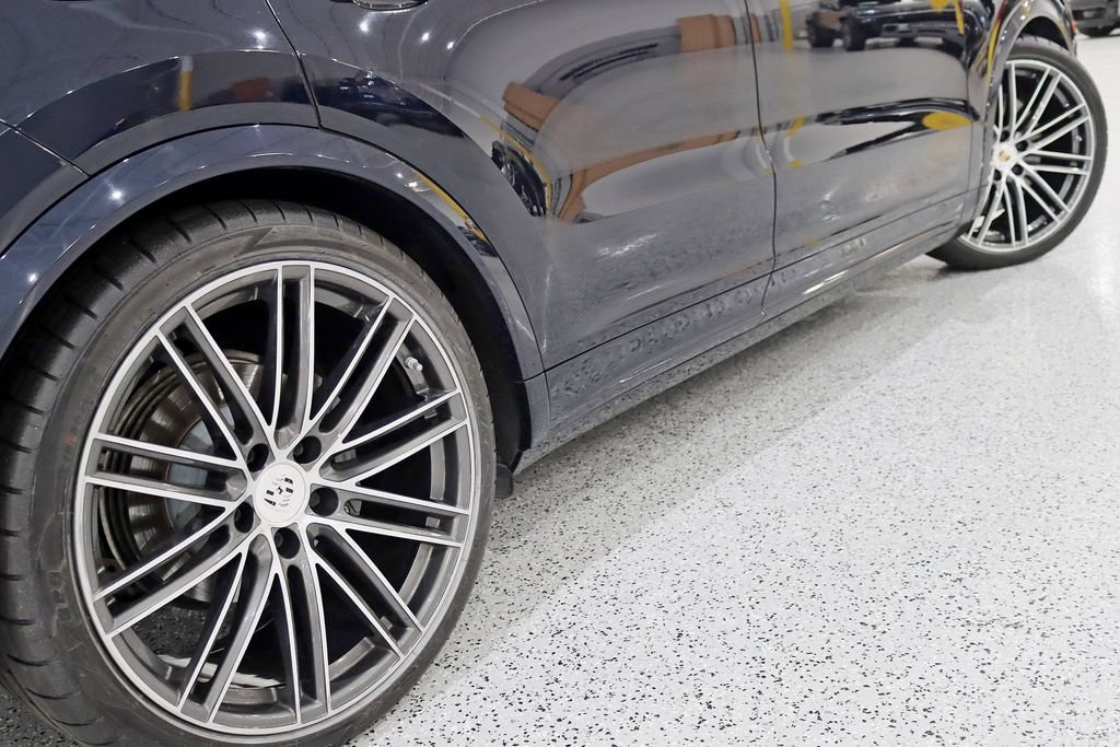 Used 2023 Porsche Cayenne S AWD/4WD image 12