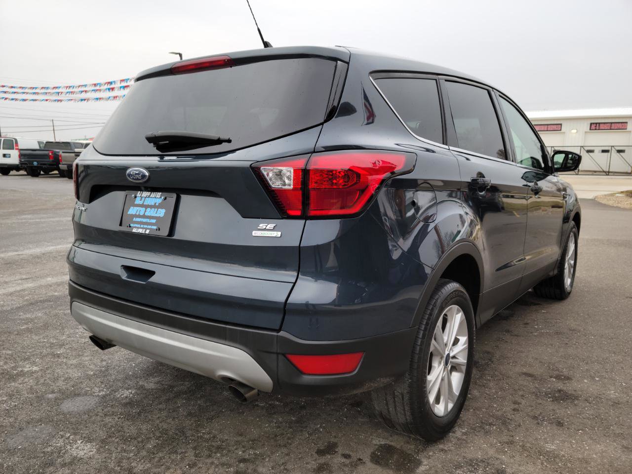 Used 2019 Ford Escape SE image 4