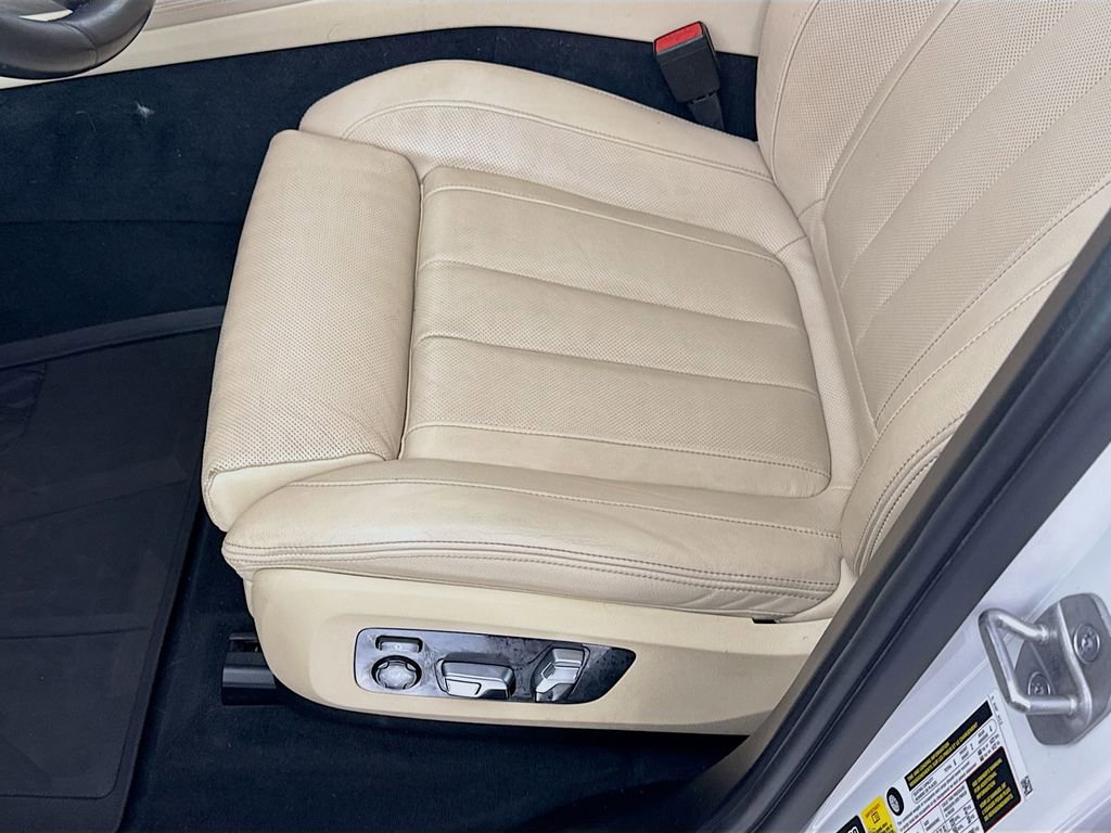 Used 2022 BMW X7 M50i image 13