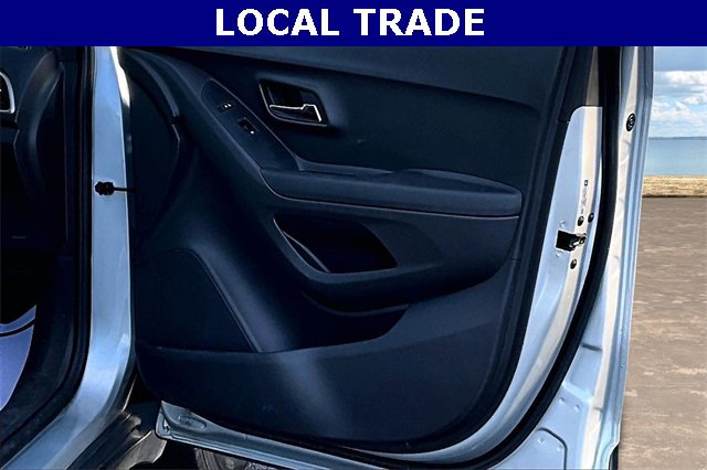 Certified 2020 Chevrolet Trax LT w/ LT Convenience Package image 26