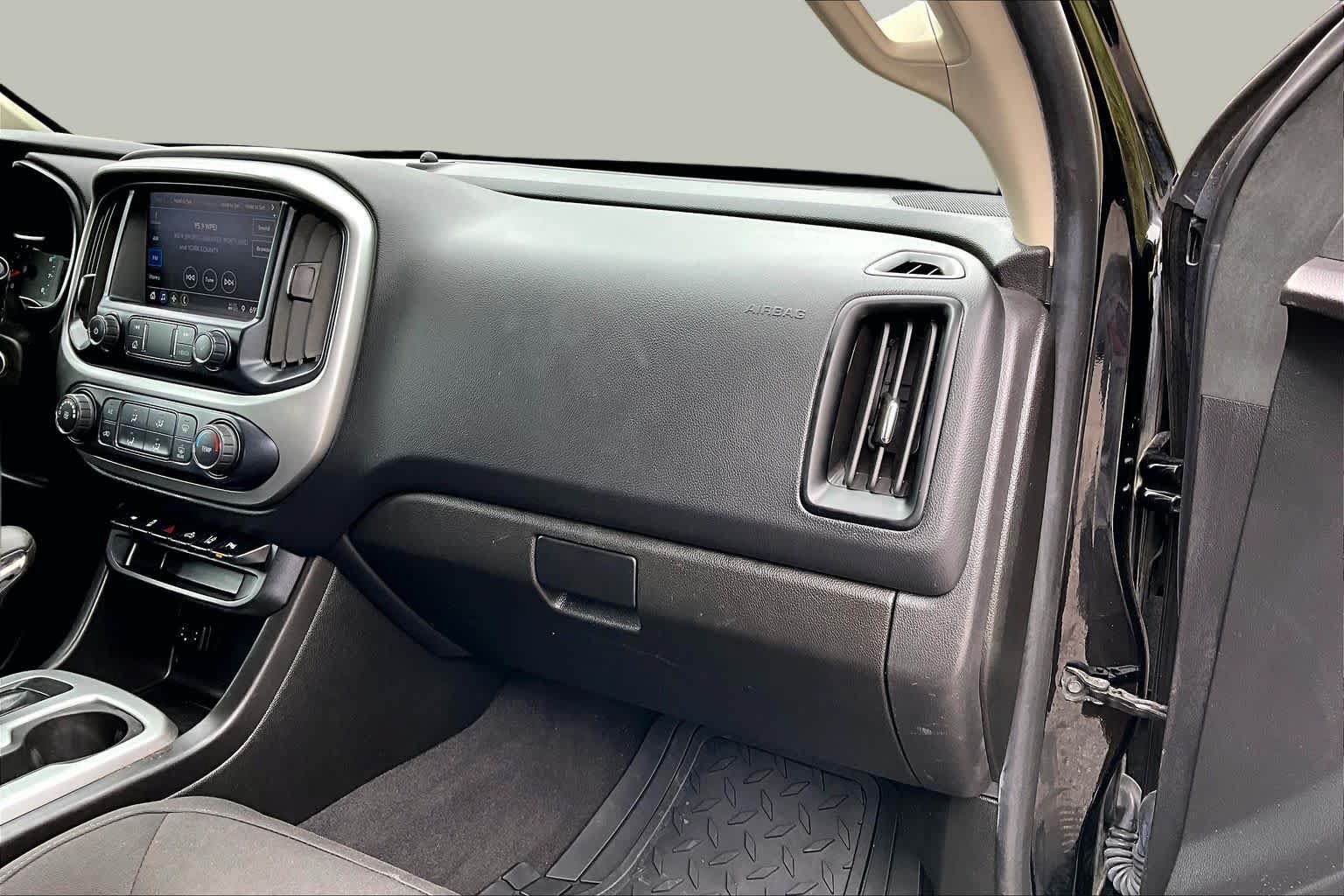 Used 2022 Chevrolet Colorado LT w/ Safety Package AWD/4WD image 19
