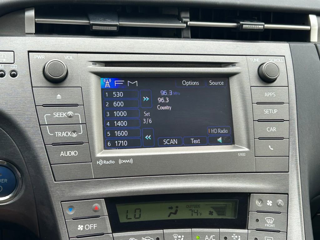 Used 2014 Toyota Prius Plug-In Hybrid FWD image 28