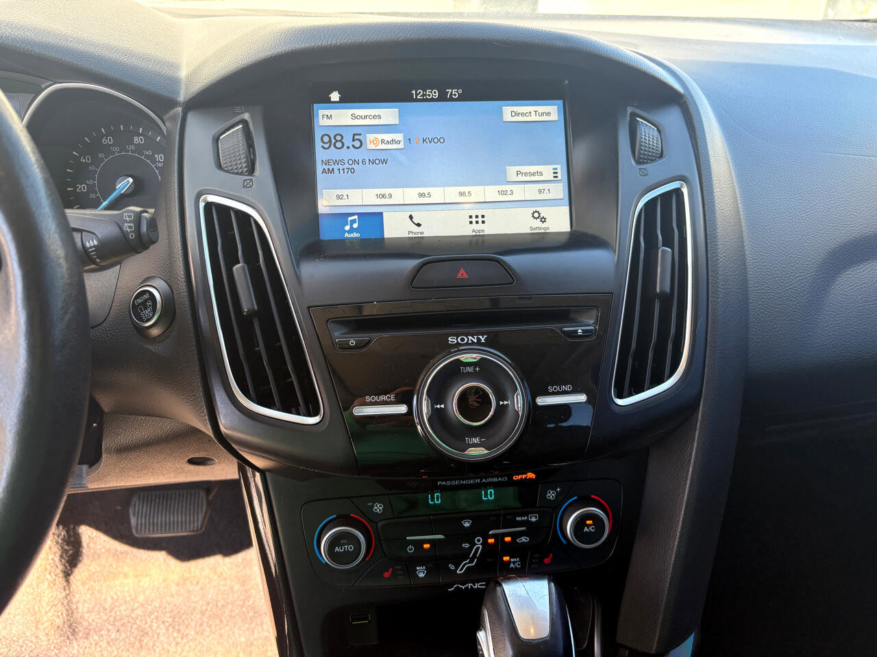 Used 2018 Ford Focus Titanium image 7