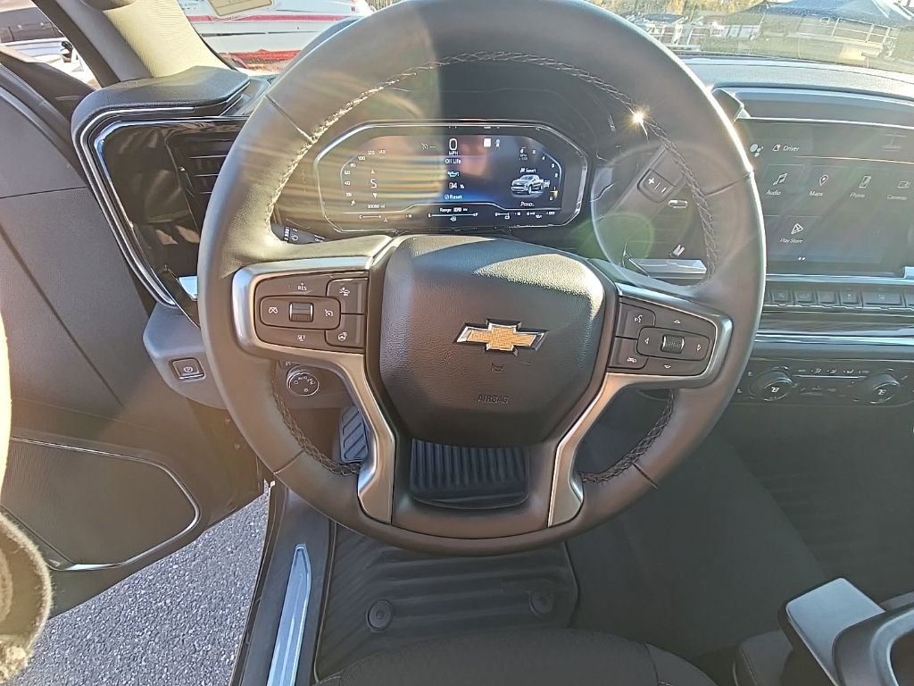 Used 2023 Chevrolet Silverado 1500 LT image 10