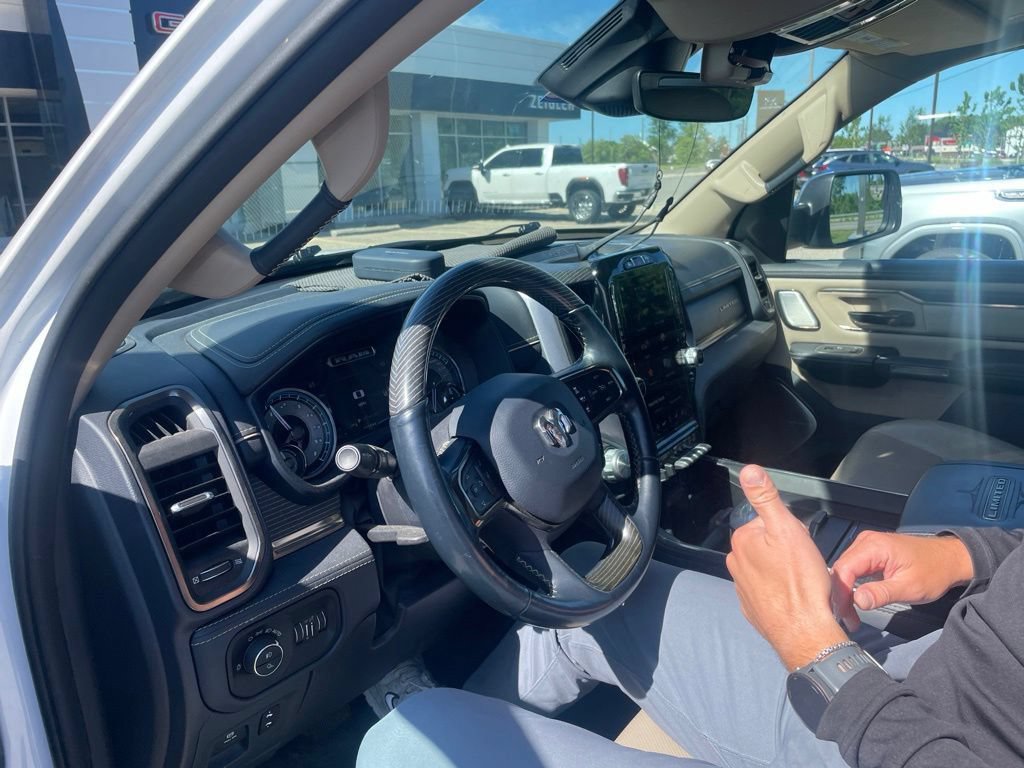 Used 2019 RAM 1500 Limited AWD/4WD image 2