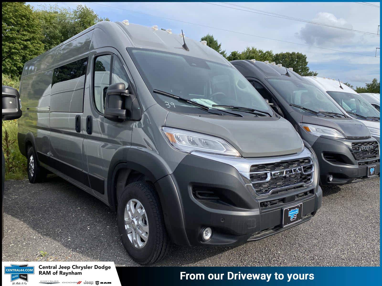 Used 2025 RAM ProMaster 3500 w/ Quick Order Package 22H SLT+ FWD image 1