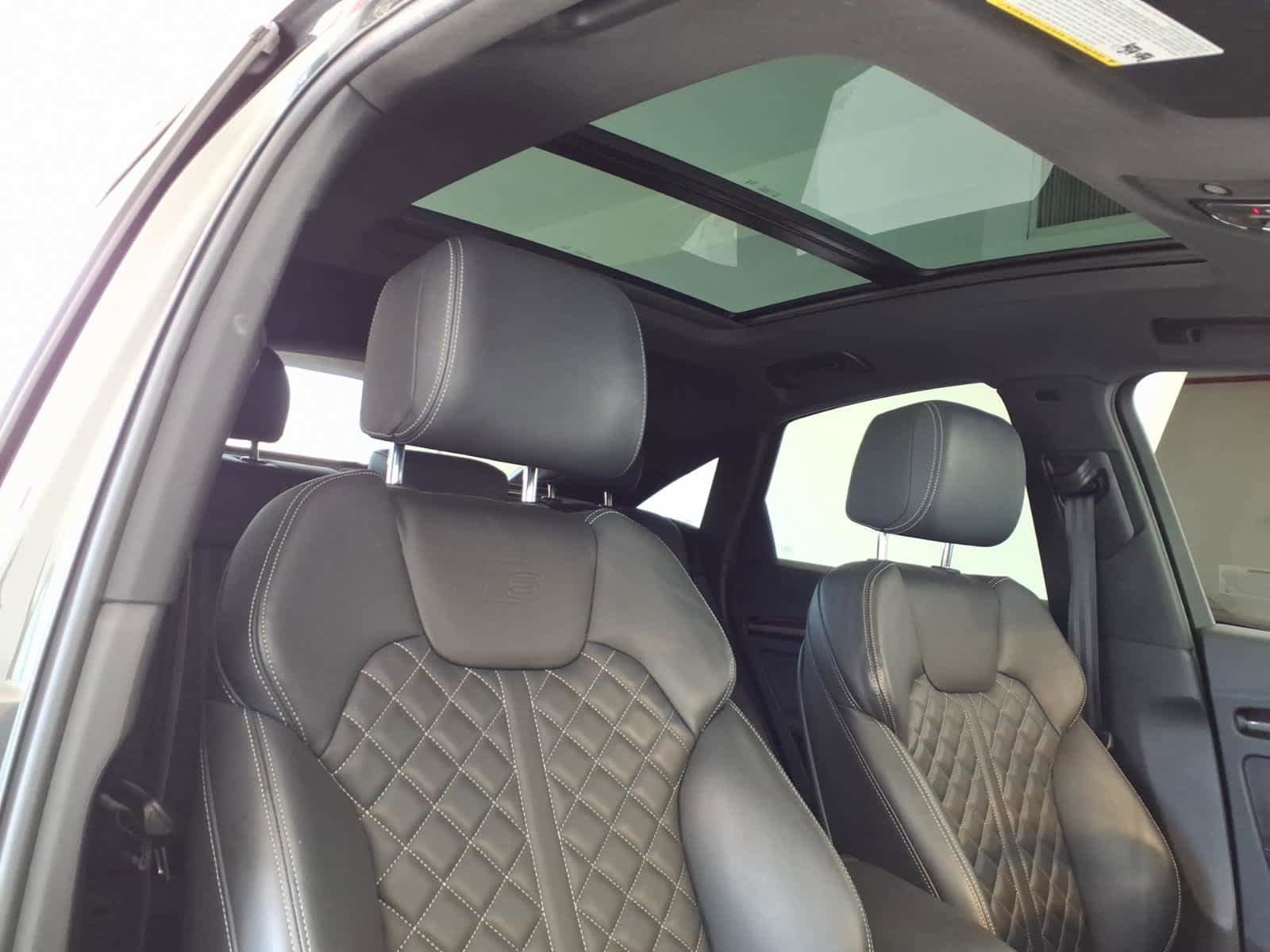Used 2023 Audi SQ5 Prestige w/ Prestige Package AWD/4WD image 22
