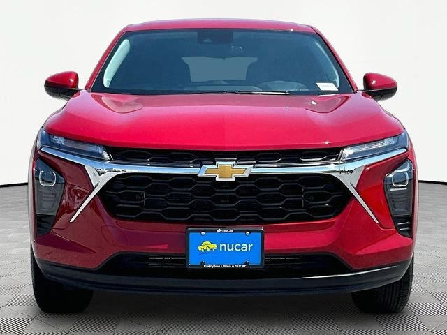 New 2026 Chevrolet Trax LS w/ LS Convenience Package FWD image 2