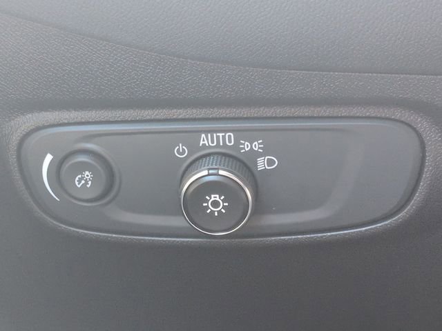 Used 2023 Chevrolet Equinox LS FWD image 19