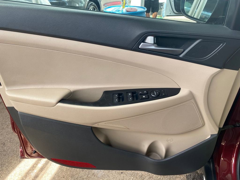 Used 2017 Hyundai Tucson Sport FWD image 31