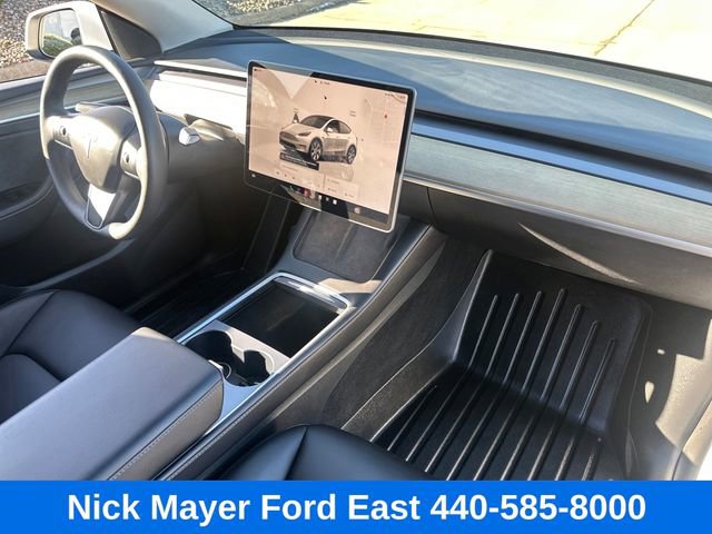 Used 2022 Tesla Model Y Long Range image 14