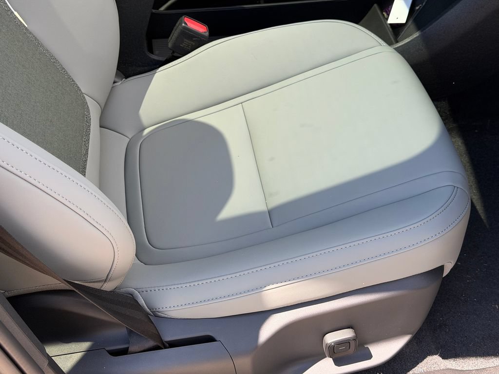 New 2026 Volvo EX30 Cross Country Ultra w/ Protection Package Premier AWD/4WD image 8