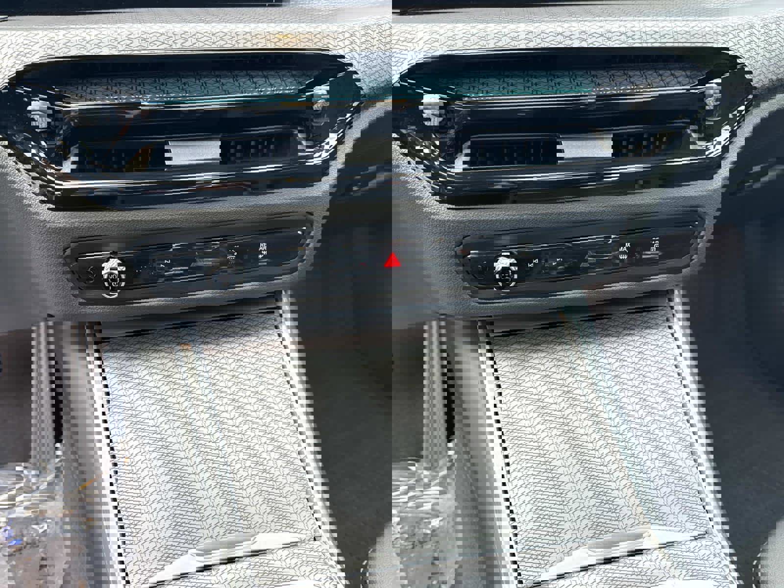 Certified 2025 BMW 330i xDrive Sedan w/ Premium Package image 20