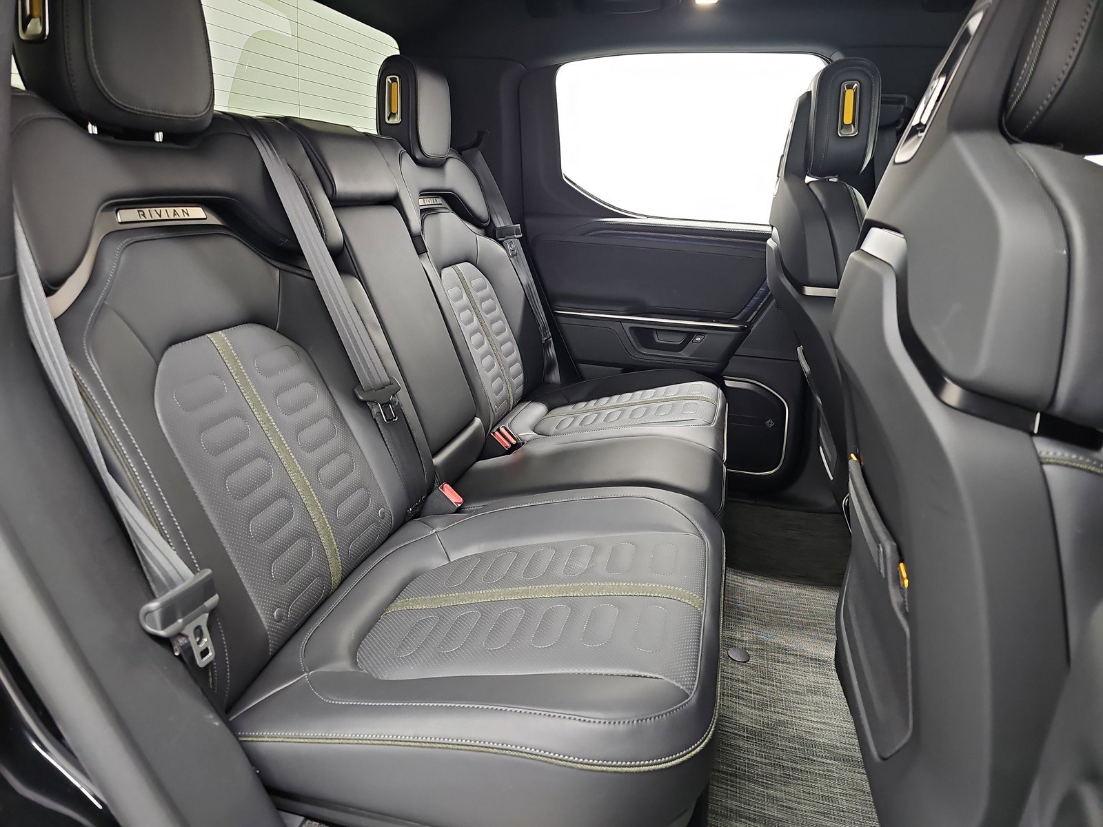 Used 2025 Rivian R1T Adventure image 22