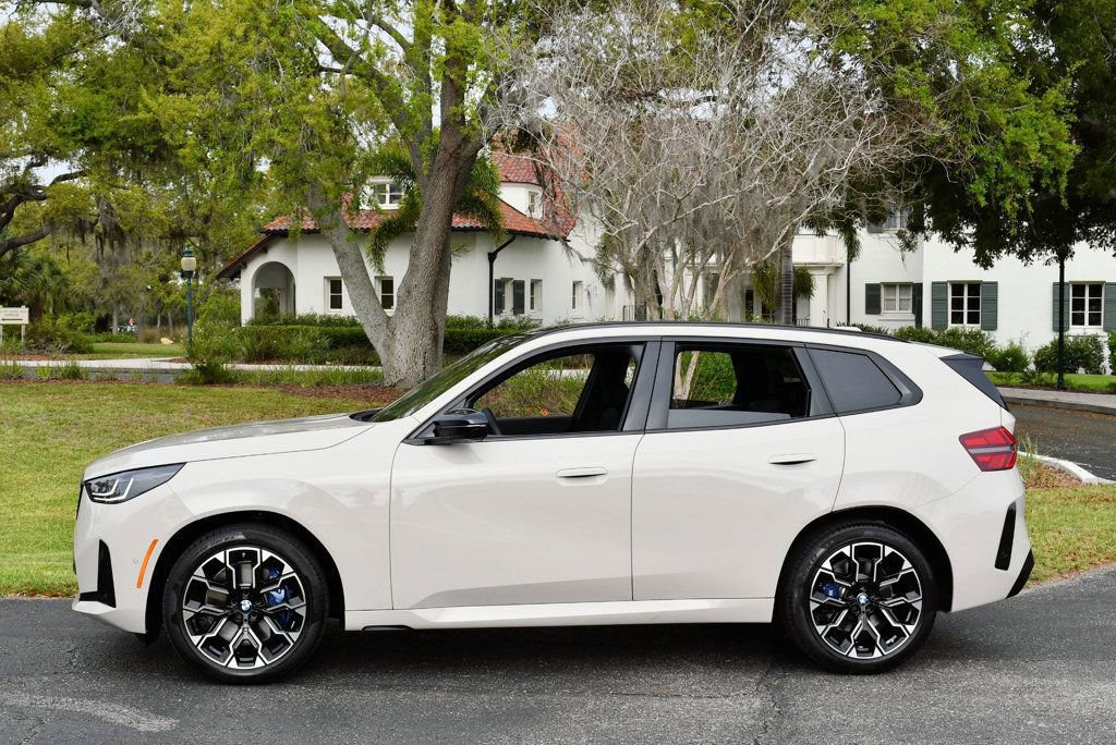 Used 2025 BMW X3 M50 w/ Premium Package image 31