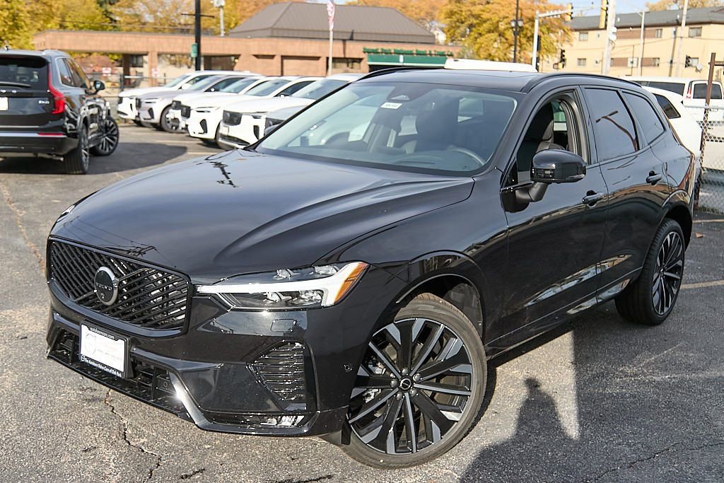 New 2026 Volvo XC60 B5 Ultra w/ Protection Package Premier image 3