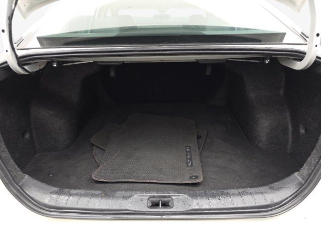 Used 2025 Nissan Altima 2.5 SR FWD image 30