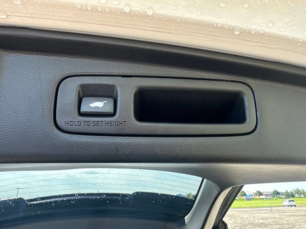 Used 2023 Honda CR-V EX-L image 12