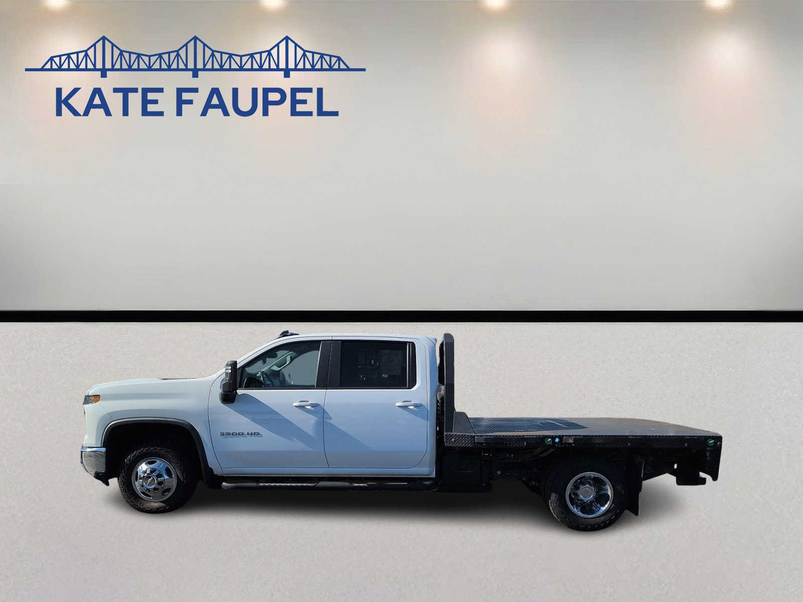 Used 2024 Chevrolet Silverado 3500 LT w/ Convenience Package AWD/4WD image 4