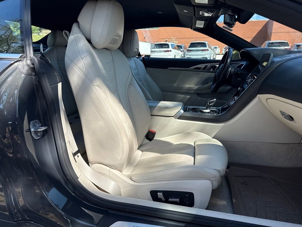 Used 2019 BMW M850i xDrive Convertible image 24