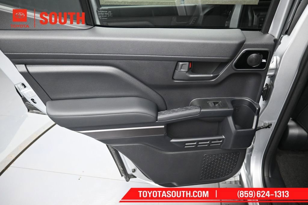 Used 2025 Toyota 4Runner TRD Off-Road Premium AWD/4WD image 30