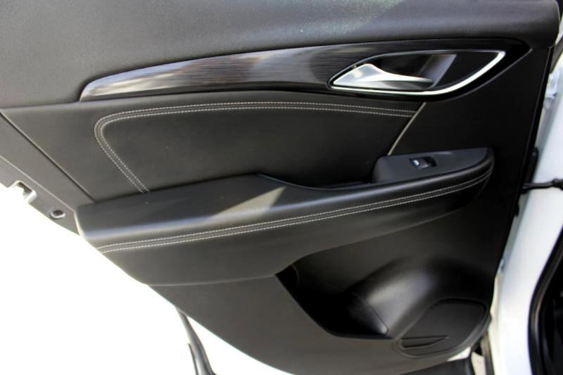 Used 2023 Buick Envision Essence image 13