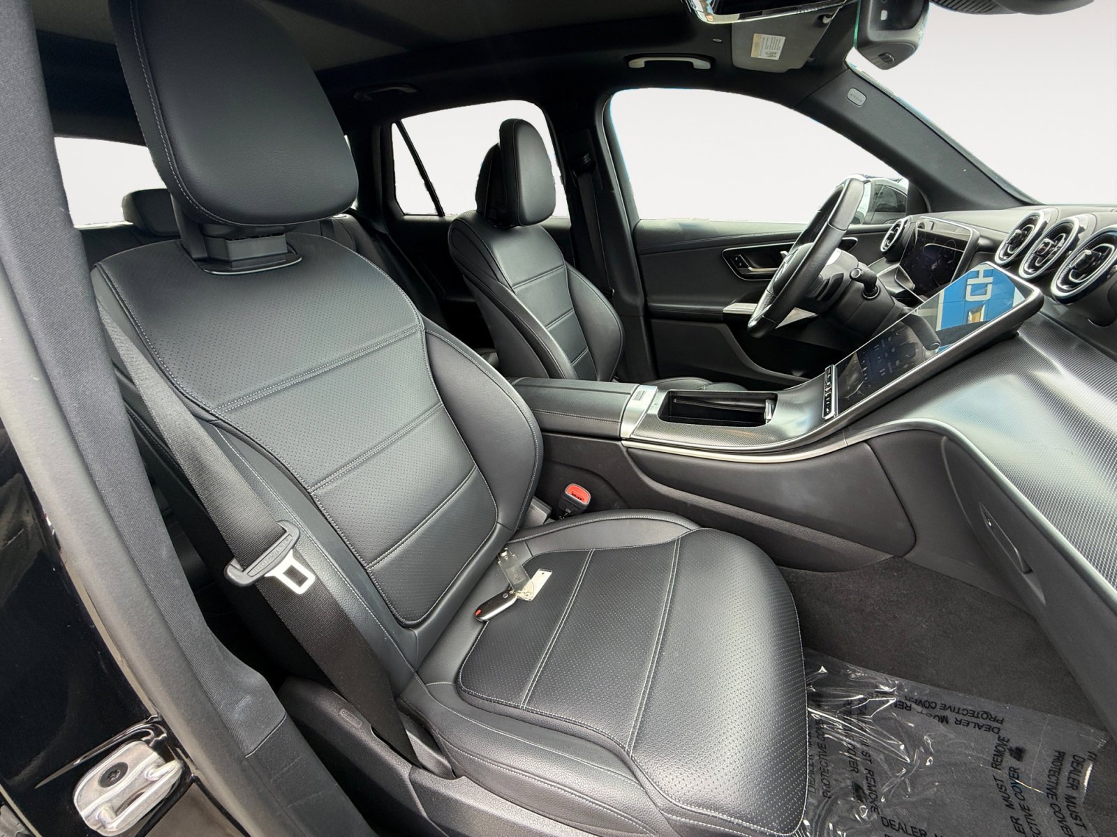 Used 2024 Mercedes-Benz GLC 300 4MATIC image 19