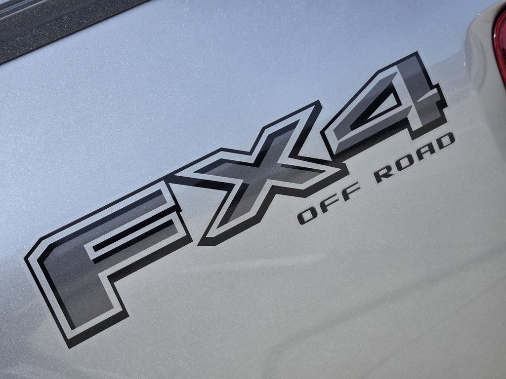 Used 2025 Ford F150 Lariat w/ Equipment Group 501A Mid image 10