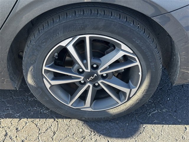 Used 2023 Kia Forte LXS image 10