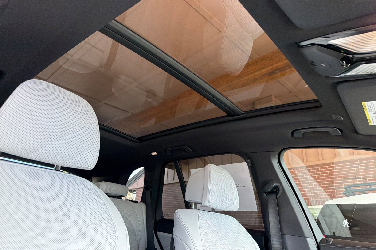 Used 2024 BMW X5 xDrive50e w/ Premium Package image 22