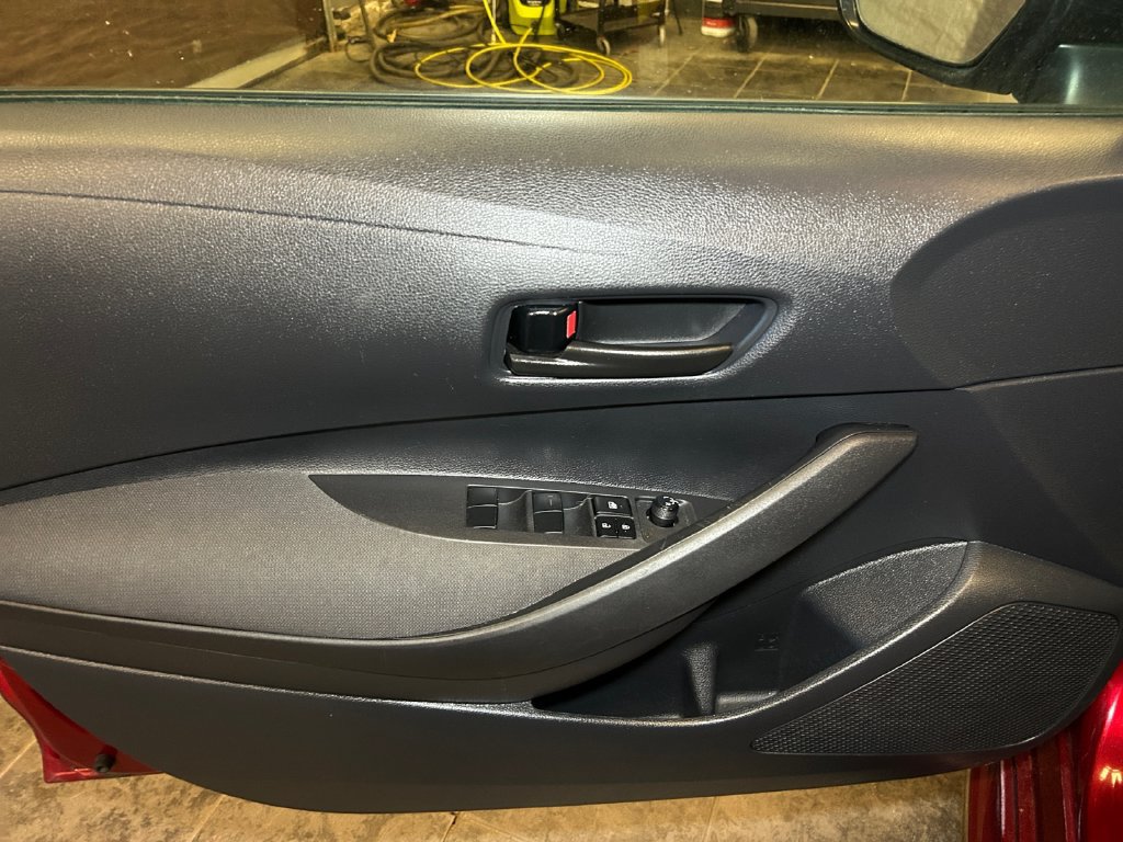 Certified 2025 Toyota Corolla LE FWD image 21