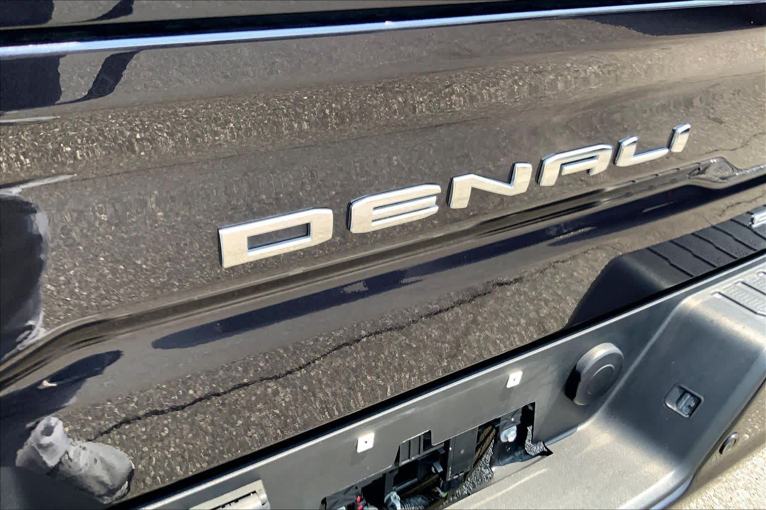 Used 2024 GMC Sierra 1500 Denali w/ Denali Reserve Package AWD/4WD image 32