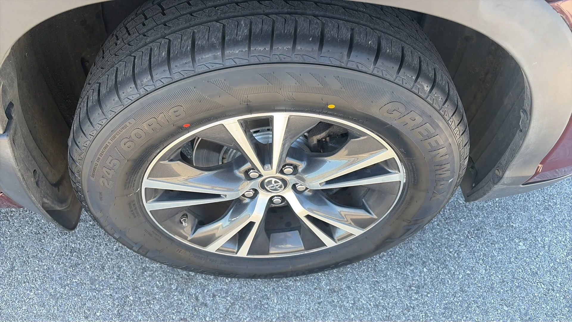 Used 2017 Toyota Highlander Plus image 28